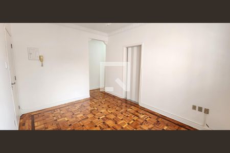 Sala de apartamento para alugar com 2 quartos, 70m² em Gonzaga, Santos