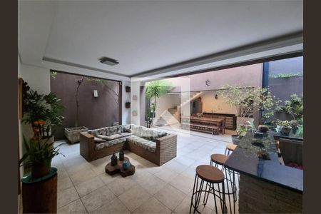 Casa à venda com 3 quartos, 269m² em Vila Mariana, São Paulo