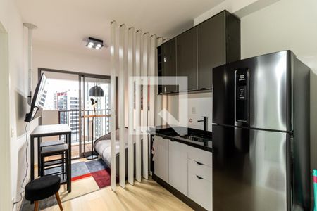 Sala e Cozinha de apartamento para alugar com 1 quarto, 38m² em Consolação, São Paulo