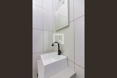 Casa à venda com 190m², 3 quartos e 2 vagas Casa à venda com 190m², 3 quartos e 2 vagasBanheiro 1