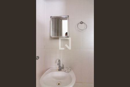 Lavabo de casa para alugar com 3 quartos, 190m² em Jaguaribe, Osasco