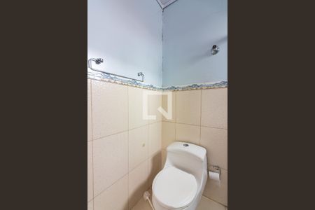 Casa à venda com 190m², 3 quartos e 2 vagas Casa à venda com 190m², 3 quartos e 2 vagasBanheiro da Suíte