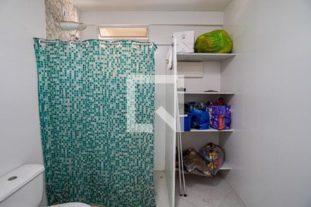 Casa à venda com 320m², 5 quartos e 3 vagas Casa à venda com 320m², 5 quartos e 3 vagasBanheiro do Quarto 4