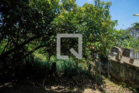 Casa à venda com 320m², 5 quartos e 3 vagas Casa à venda com 320m², 5 quartos e 3 vagasvista do quintal