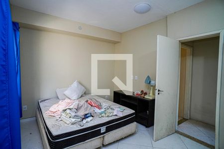 Casa à venda com 320m², 5 quartos e 3 vagas Casa à venda com 320m², 5 quartos e 3 vagasQuarto 3