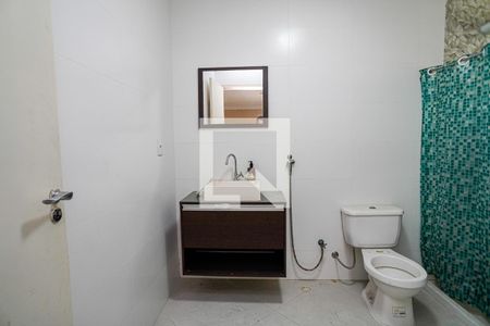 Casa à venda com 320m², 5 quartos e 3 vagas Casa à venda com 320m², 5 quartos e 3 vagasBanheiro do Quarto 4