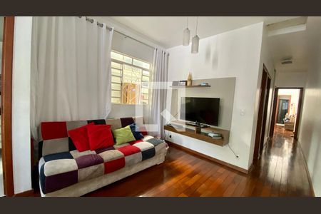 Sala de casa para alugar com 3 quartos, 105m² em Buritis, Belo Horizonte