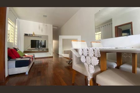 Sala de casa à venda com 3 quartos, 105m² em Buritis, Belo Horizonte