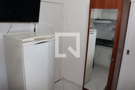 Quarto/sala de kitnet/studio para alugar com 1 quarto, 18m² em Centro, Rio de Janeiro