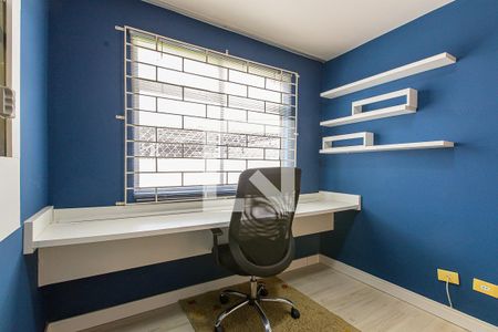 Quarto 1 de apartamento para alugar com 2 quartos, 71m² em Parolin, Curitiba