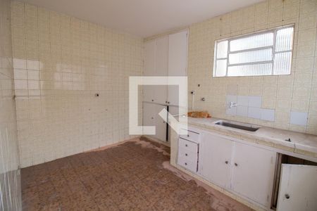 Casa à venda com 260m², 4 quartos e 2 vagasEdícula