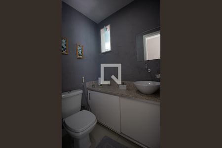 Apartamento para alugar com 243m², 3 quartos e 2 vagas Apartamento para alugar com 243m², 3 quartos e 2 vagasLavabo