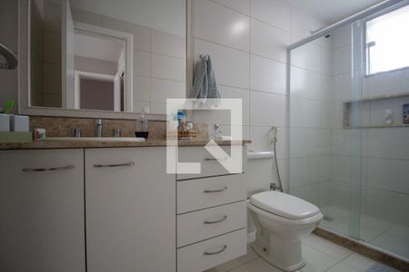 Apartamento para alugar com 243m², 3 quartos e 2 vagas Apartamento para alugar com 243m², 3 quartos e 2 vagasBanheiro da Suíte 1