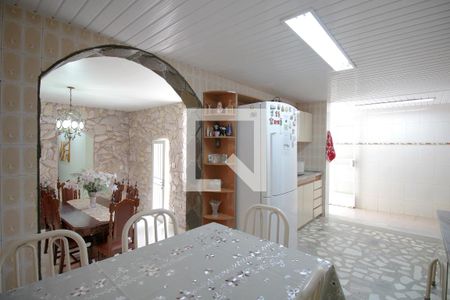 Casa à venda com 300m², 5 quartos e 3 vagasCozinha 2