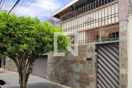 Casa à venda com 300m², 5 quartos e 3 vagasFachada