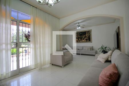 Sala de casa à venda com 5 quartos, 300m² em Nova Floresta, Belo Horizonte