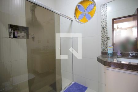 Casa à venda com 300m², 5 quartos e 3 vagasBanheiro 2º piso