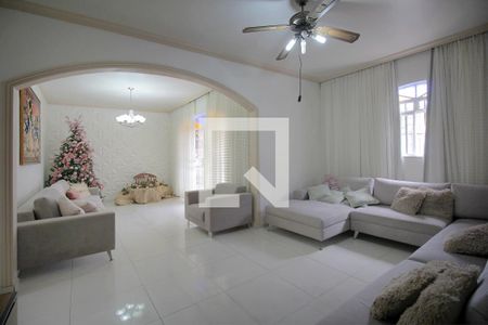 Sala de estar de casa à venda com 5 quartos, 300m² em Nova Floresta, Belo Horizonte