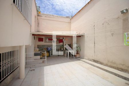 Casa à venda com 300m², 5 quartos e 3 vagasQuintal de fundos
