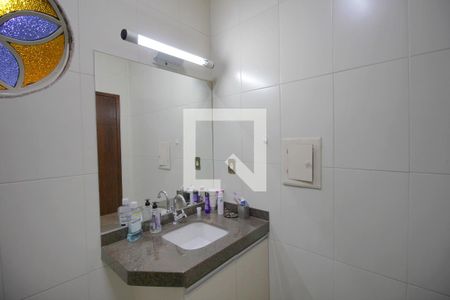 Casa à venda com 300m², 5 quartos e 3 vagasBanheiro 2º piso