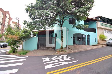 Casa à venda com 87m², 4 quartos e 2 vagasFachada 