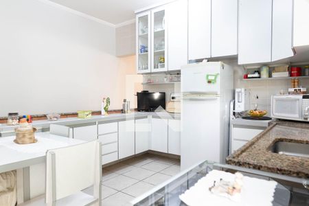 Casa à venda com 253m², 3 quartos e 7 vagasCozinha