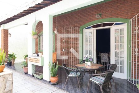 Casa à venda com 253m², 3 quartos e 7 vagasÁrea Externa