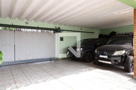 Casa à venda com 253m², 3 quartos e 7 vagasÁrea Externa