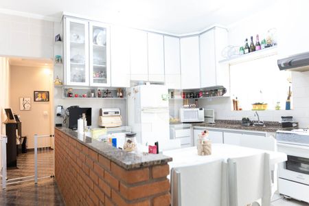 Casa à venda com 253m², 3 quartos e 7 vagasCozinha