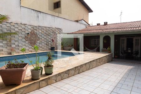 Casa à venda com 253m², 3 quartos e 7 vagasÁrea Externa