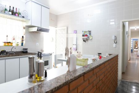 Casa à venda com 253m², 3 quartos e 7 vagasCozinha