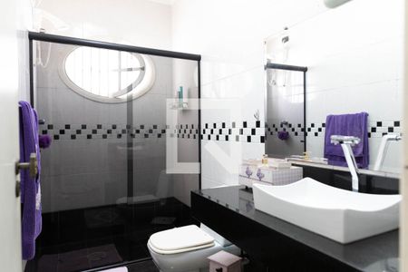 Casa à venda com 253m², 3 quartos e 7 vagasBanheiro Social