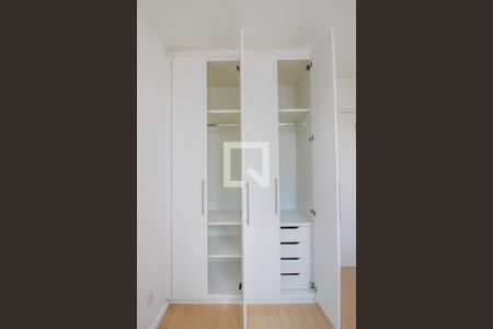 Quarto 1 - Armários de apartamento para alugar com 2 quartos, 34m² em Santa Cecilia, São Paulo