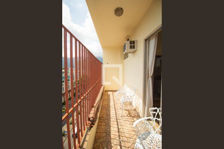 Apartamento à venda com 87m², 2 quartos e 2 vagasVaranda da Suíte