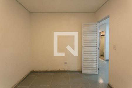 Quarto 2 de apartamento para alugar com 2 quartos, 45m² em Vila Londrina, São Paulo