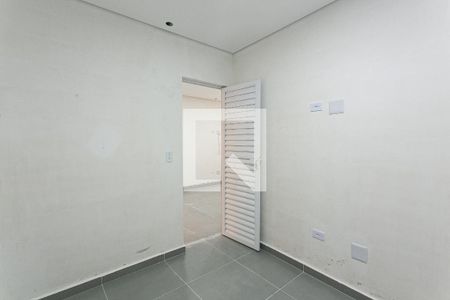 Quarto 1 de apartamento para alugar com 2 quartos, 45m² em Vila Londrina, São Paulo