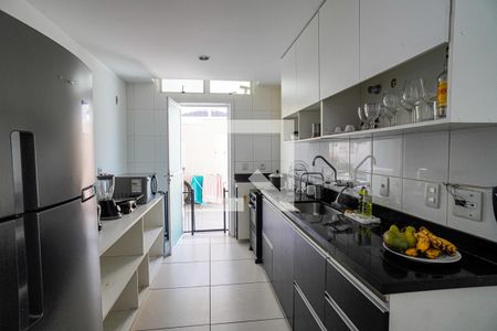 Casa de condomínio à venda com 120m², 3 quartos e 2 vagas Casa de condomínio à venda com 120m², 3 quartos e 2 vagasCozinha