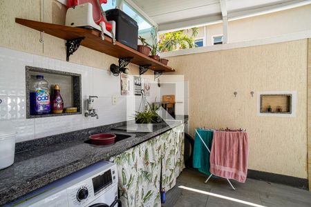 Casa de condomínio à venda com 120m², 3 quartos e 2 vagas Casa de condomínio à venda com 120m², 3 quartos e 2 vagasÁrea externa