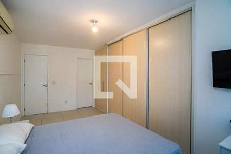 Casa de condomínio à venda com 120m², 3 quartos e 2 vagas Casa de condomínio à venda com 120m², 3 quartos e 2 vagasSuite