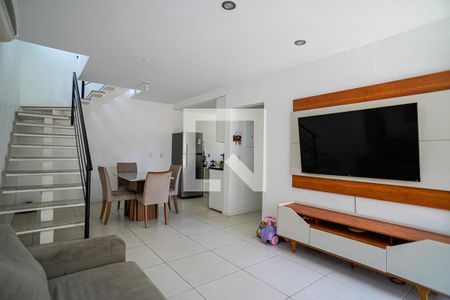 Sala de casa de condomínio à venda com 3 quartos, 120m² em Serra Grande, Niterói