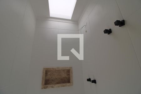 Casa à venda com 100m², 3 quartos e 2 vagasÁrea do chuveiro banheiro comum