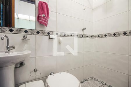 Casa à venda com 139m², 3 quartos e 3 vagas Casa à venda com 139m², 3 quartos e 3 vagasÁrea de Serviço - Banheiro de Serviço