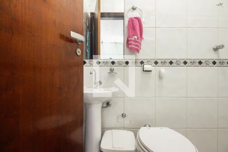 Casa à venda com 139m², 3 quartos e 3 vagas Casa à venda com 139m², 3 quartos e 3 vagasÁrea de Serviço - Banheiro de Serviço