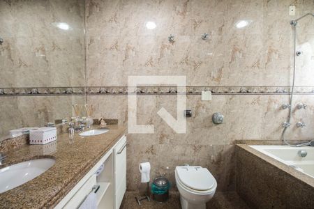 Casa à venda com 139m², 3 quartos e 3 vagas Casa à venda com 139m², 3 quartos e 3 vagasBanheiro Varanda Suíte 1