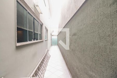 Casa à venda com 139m², 3 quartos e 3 vagas Casa à venda com 139m², 3 quartos e 3 vagasChurrasqueira - Corredor de Acesso