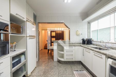 Casa à venda com 139m², 3 quartos e 3 vagas Casa à venda com 139m², 3 quartos e 3 vagasCozinha