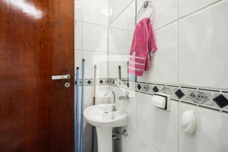 Casa à venda com 139m², 3 quartos e 3 vagas Casa à venda com 139m², 3 quartos e 3 vagasÁrea de Serviço - Banheiro de Serviço