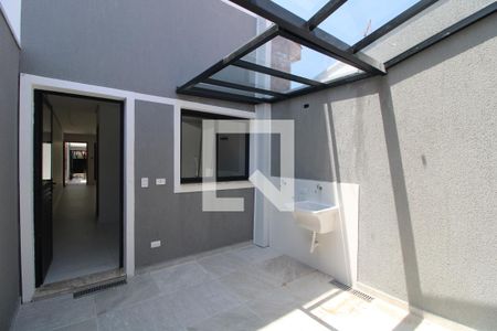 Casa à venda com 100m², 3 quartos e 2 vagasLavanderia