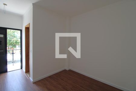 Casa à venda com 100m², 3 quartos e 2 vagasSuíte