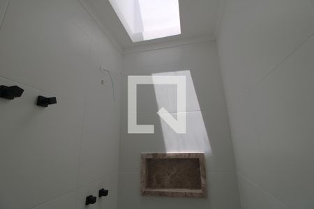 Casa à venda com 100m², 3 quartos e 2 vagasÁrea do chuveiro banheiro comum